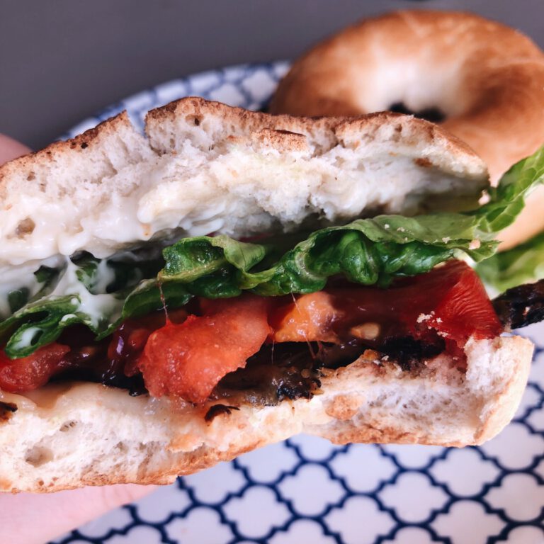 Read more about the article Vegan bacon bagels