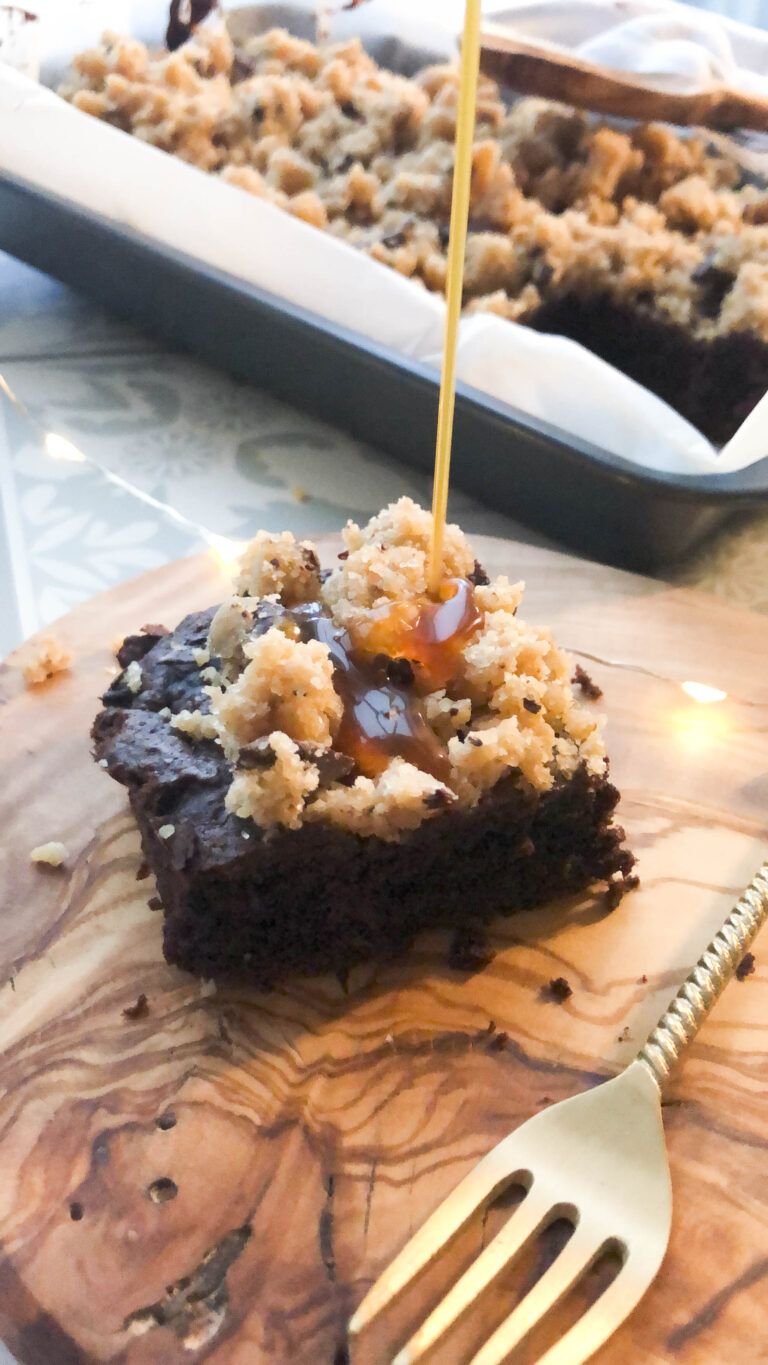Read more about the article Cookie dough caramel brownies