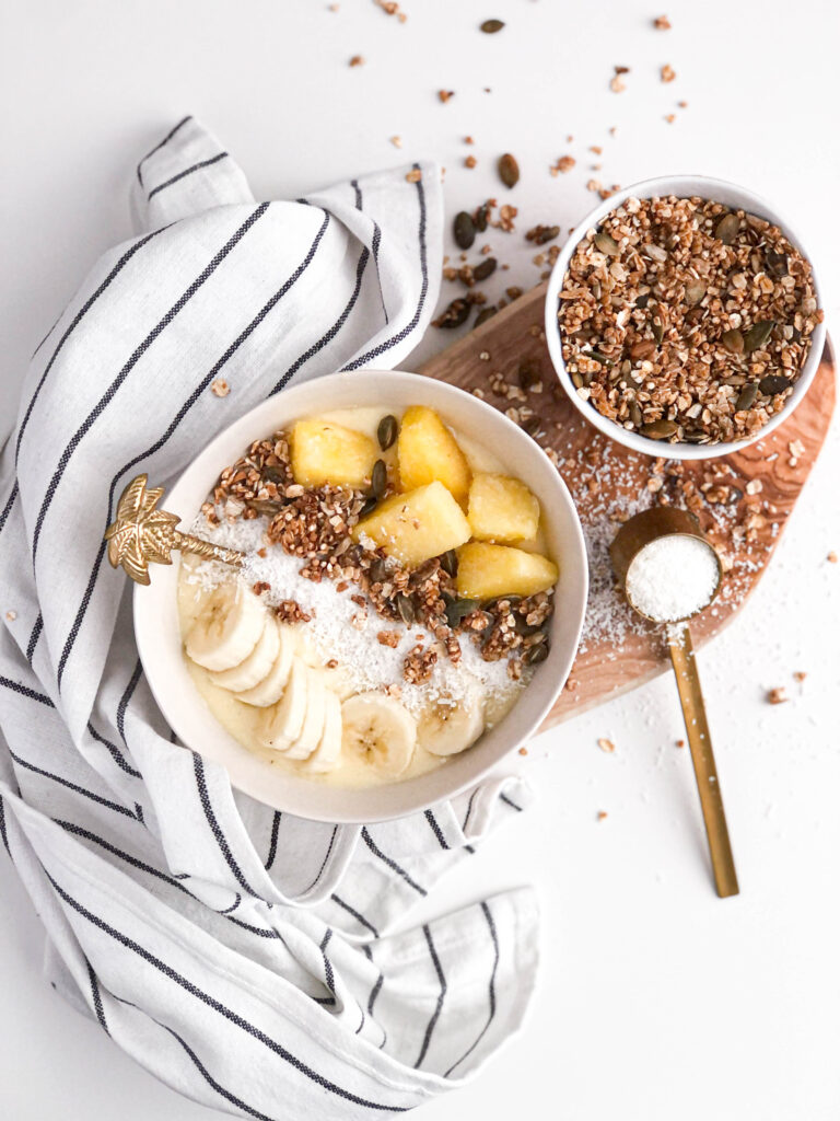 Read more about the article Piña colada smoothie bowl